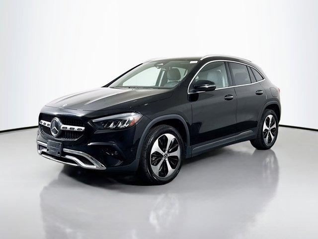 MERCEDES-BENZ GLA - 4