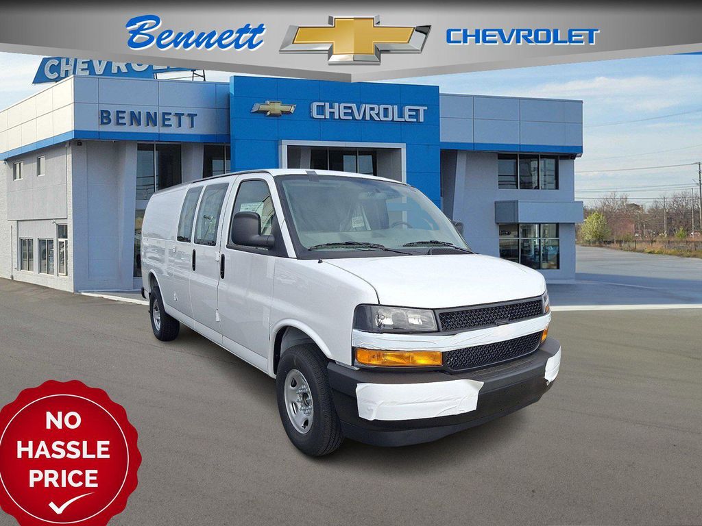 New 2026 Chevrolet Express 2500 LT