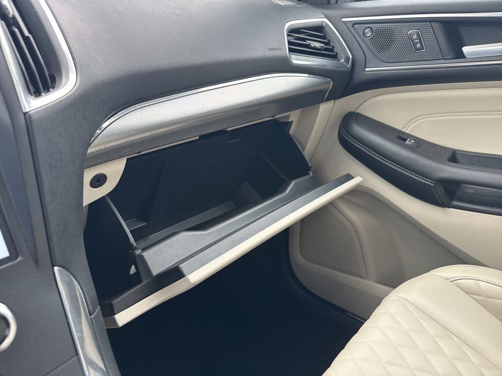 صورة مصغرة 39 لـ 2024 FORD EDGE TITANIUM