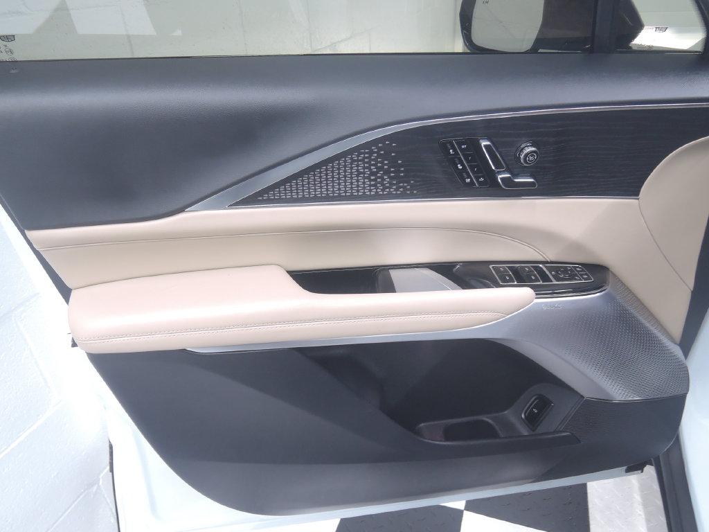 2026 Cadillac LYRIQ SIGNATURE LUXURY — миниатюра 32