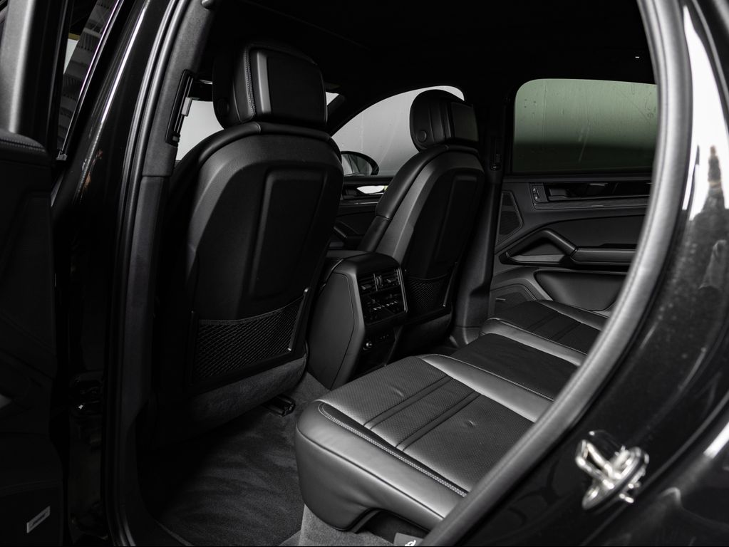 2025 Porsche CAYENNE CAYENNE GTS 缩略图 20