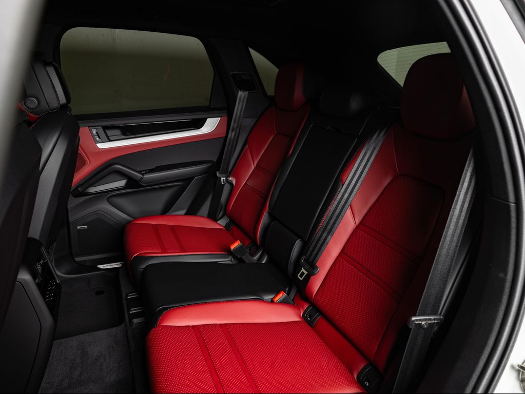 2026 Porsche CAYENNE S 缩略图 18