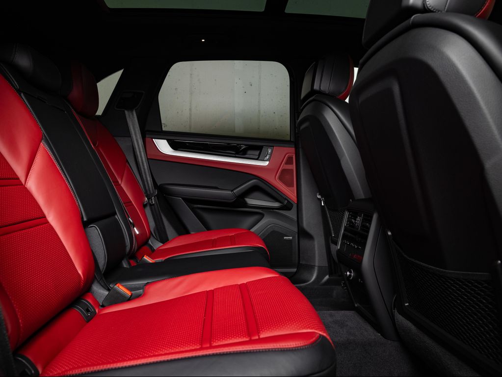 2026 Porsche CAYENNE S 缩略图 27