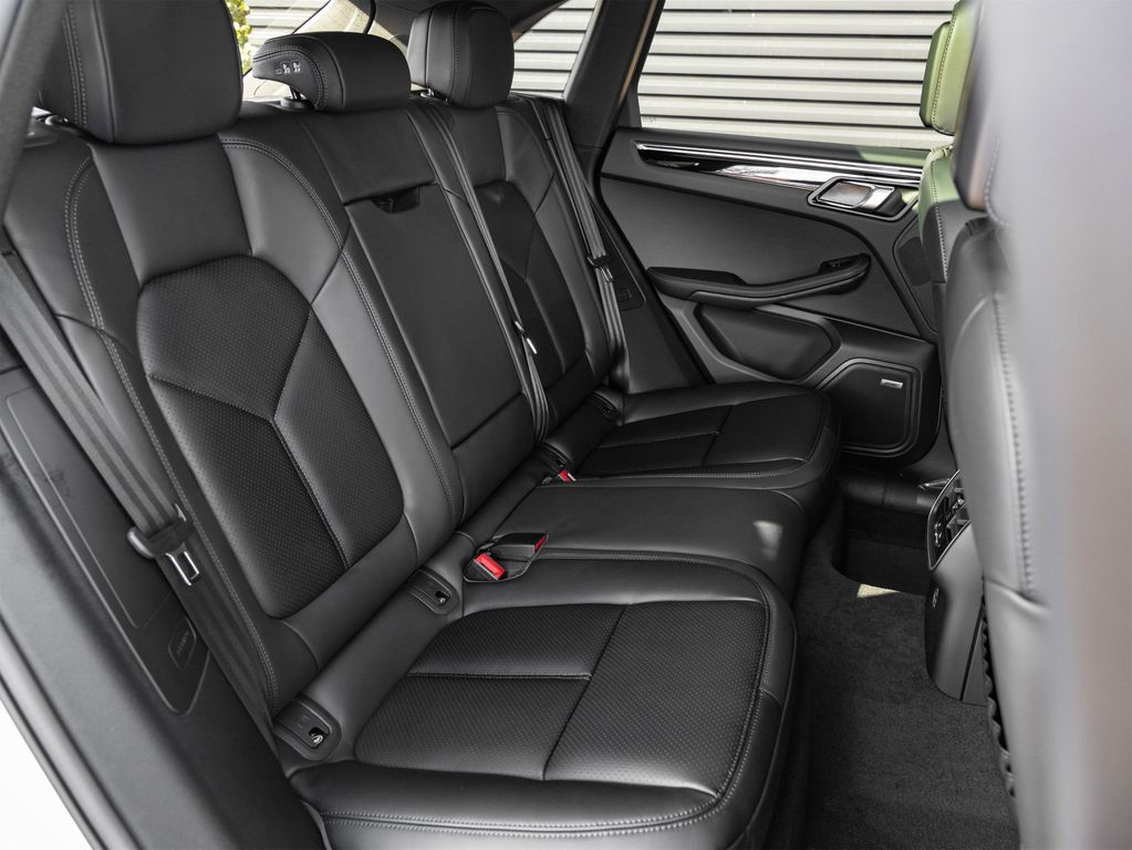 2026 Porsche MACAN — миниатюра 23