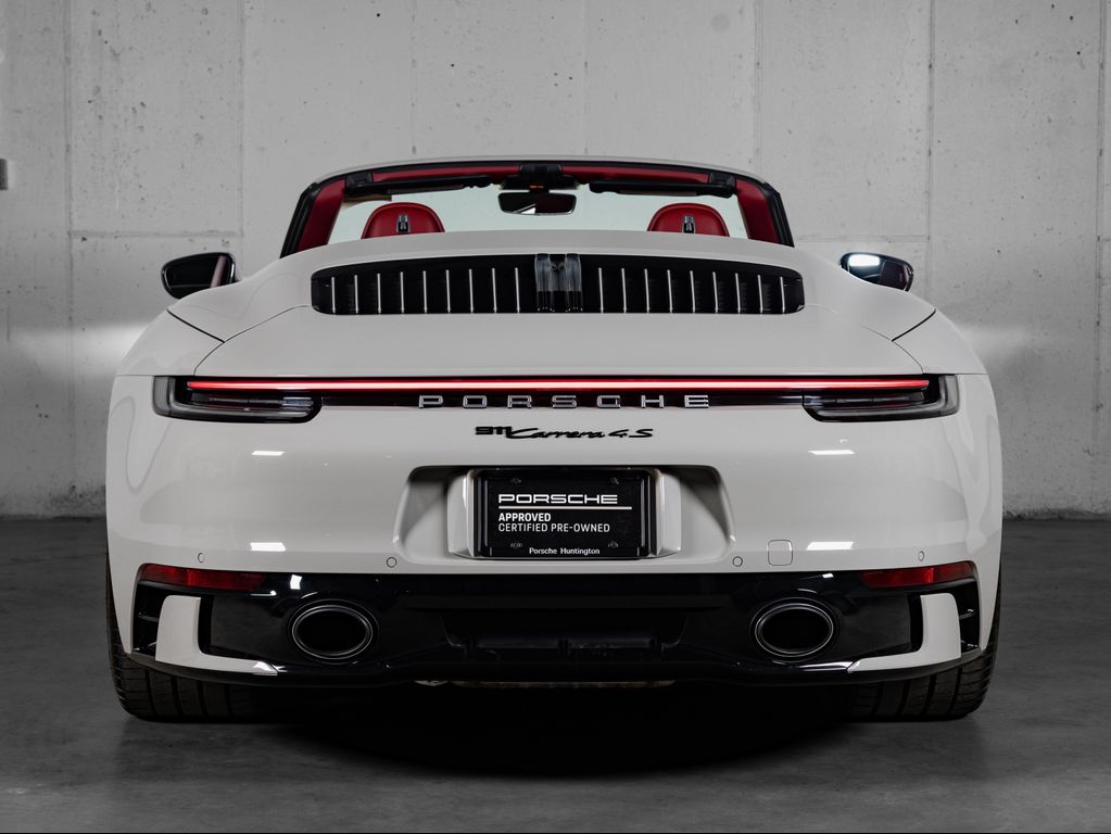 صورة 10 لـ 2022 Porsche 911 CARRERA 4S CABRIOLET