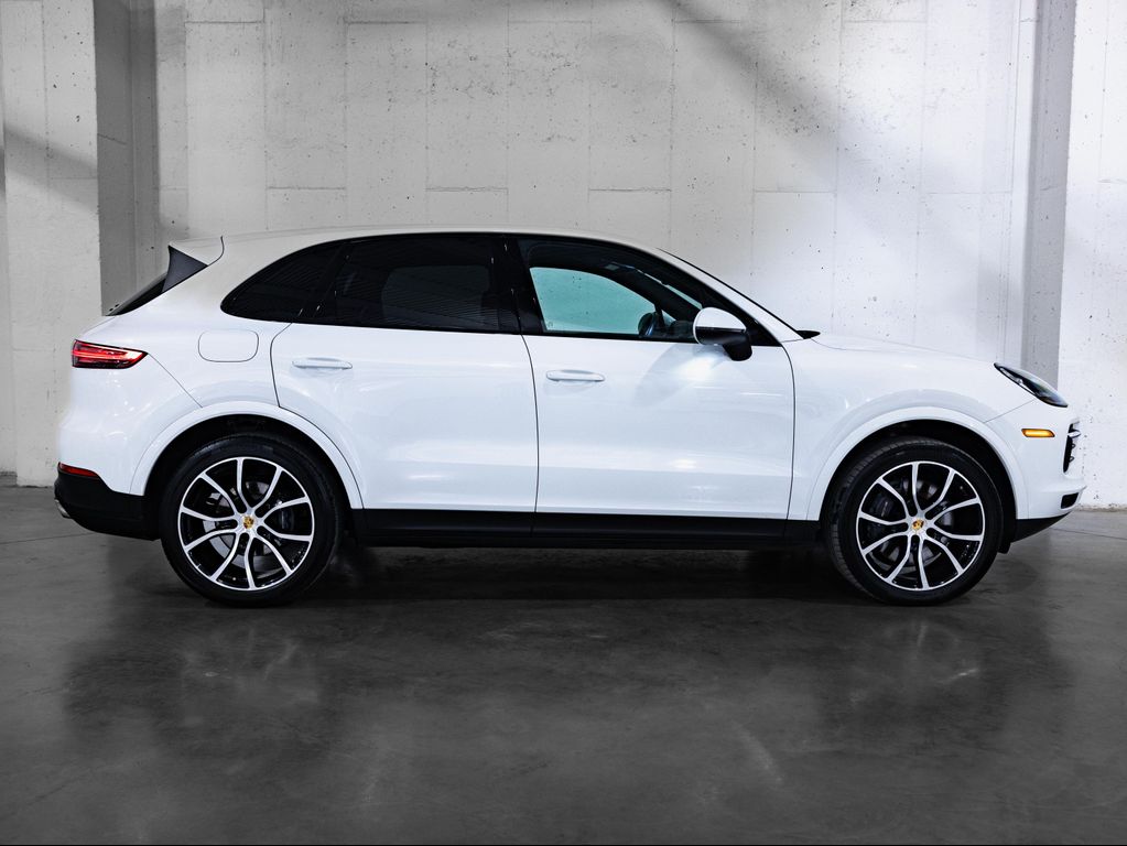 PORSCHE CAYENNE - 9