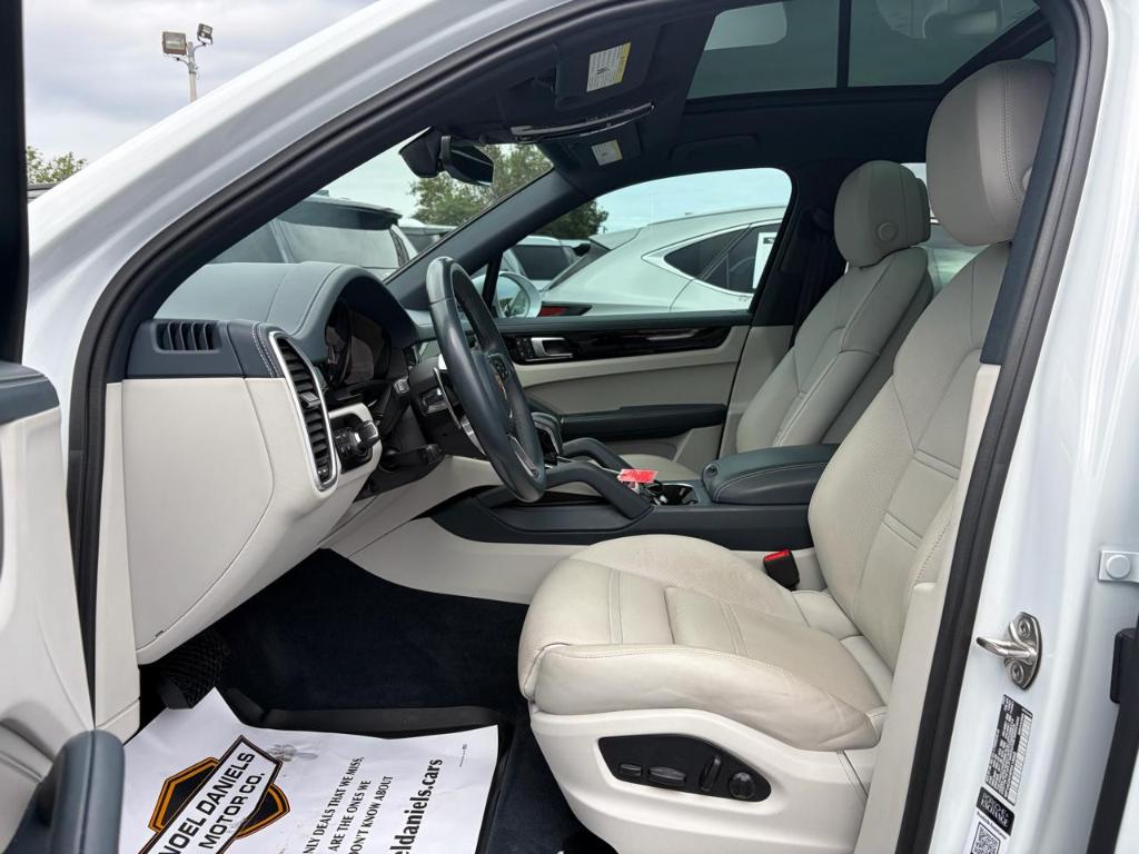 صورة مصغرة 6 لـ 2023 Porsche CAYENNE E-HYBRID