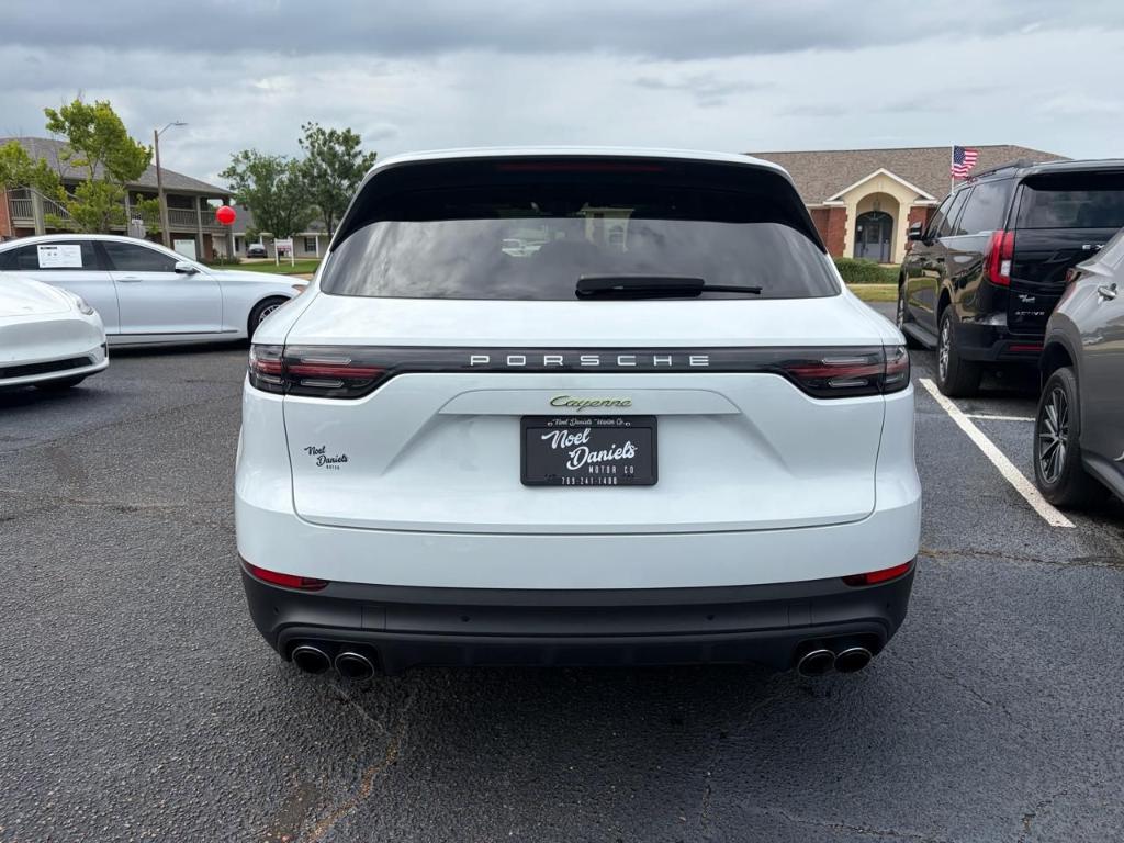 صورة 14 لـ 2023 Porsche CAYENNE E-HYBRID