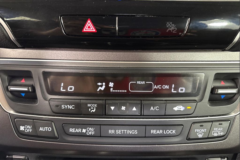 2021 Honda PILOT AWD BLACK EDITION — миниатюра 26