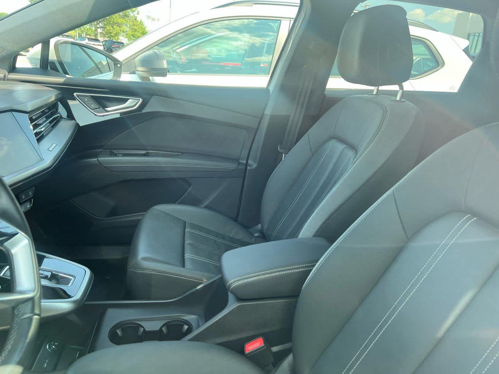 صورة 5 لـ 2023 AUDI Q4 E-TRON PREMIUM PLUS 40 RWD