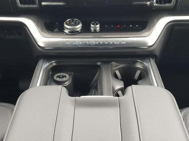 2027 FORD EXPEDITION PLATINUM — миниатюра 17