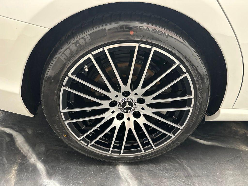 صورة مصغرة 33 لـ 2025 Mercedes-BENZ C-CLASS