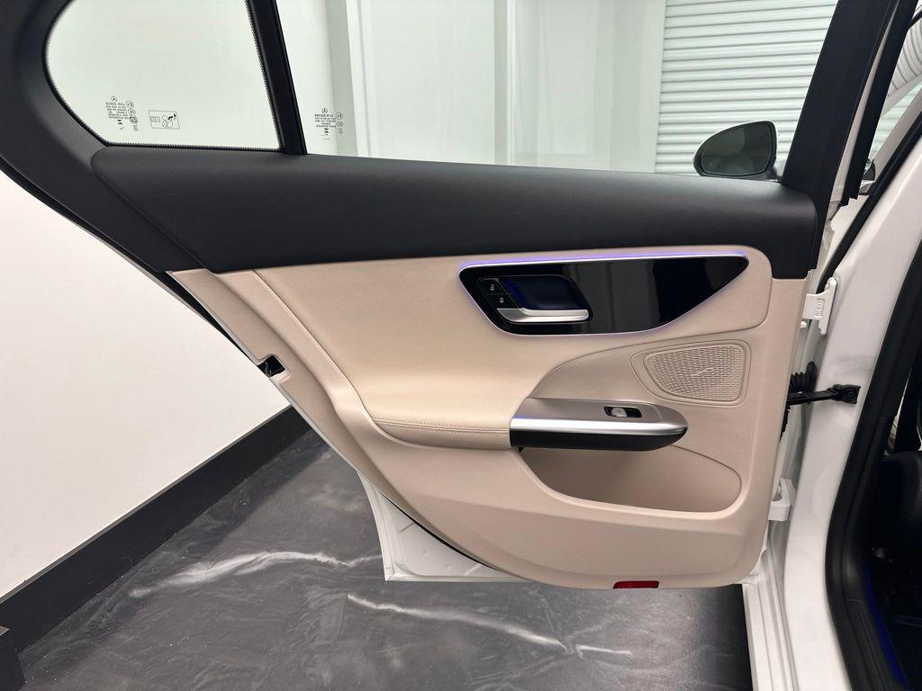 صورة مصغرة 14 لـ 2025 Mercedes-BENZ C-CLASS