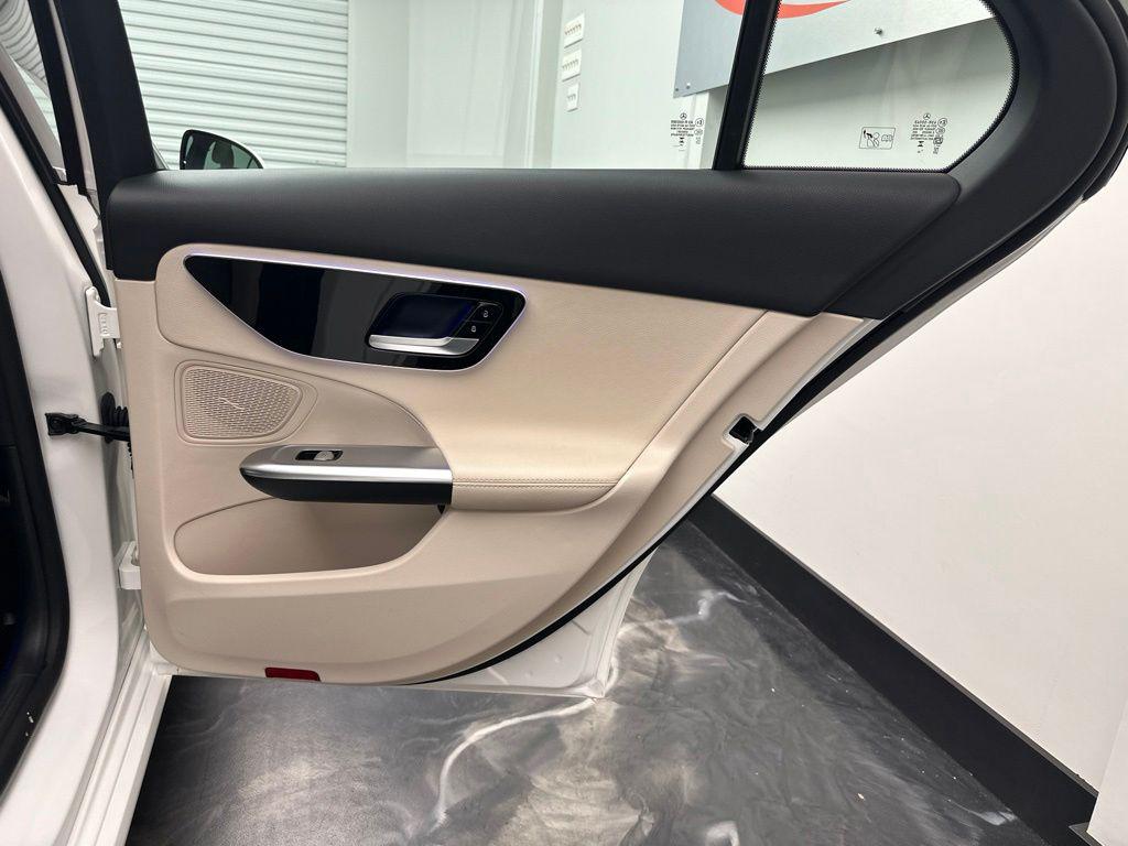 صورة مصغرة 12 لـ 2025 Mercedes-BENZ C-CLASS