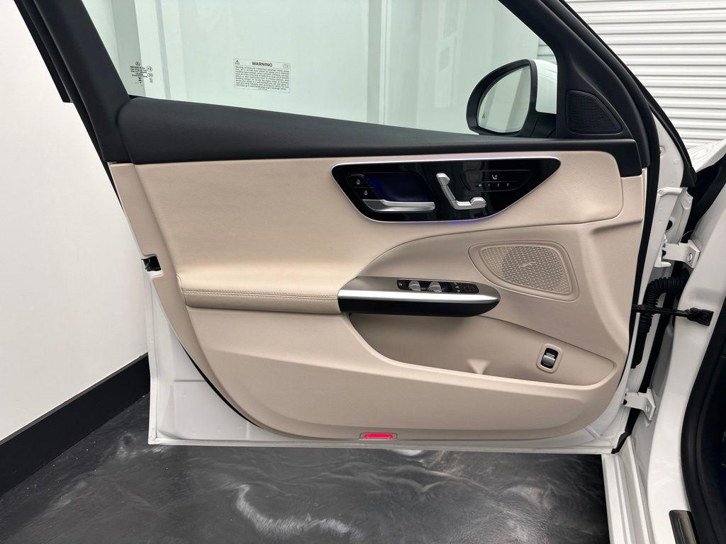 صورة مصغرة 16 لـ 2025 Mercedes-BENZ C-CLASS