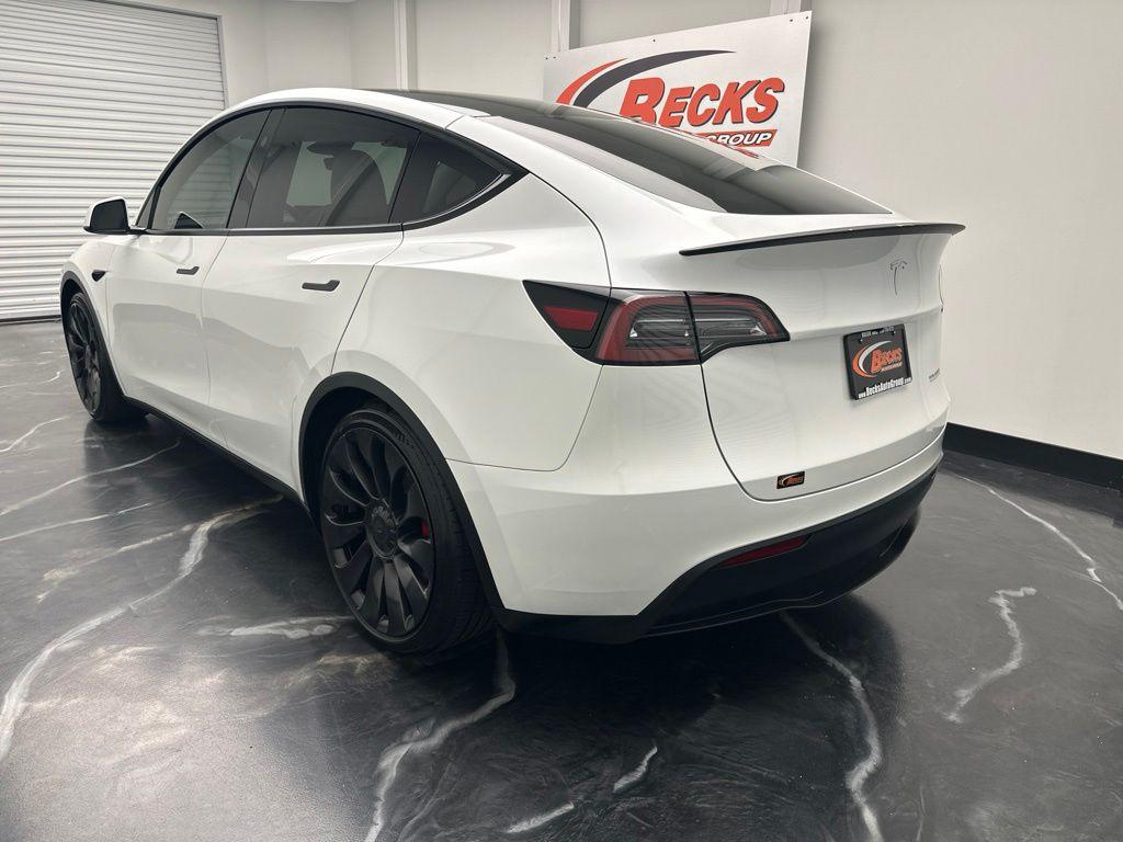 2024 Tesla MODEL Y PERFORMANCE DUAL MOTOR ALL-WHEEL DRIVE photo 4