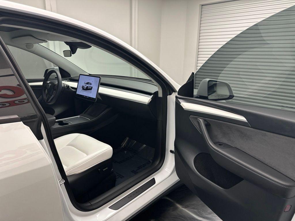 2024 Tesla MODEL Y PERFORMANCE DUAL MOTOR ALL-WHEEL DRIVE photo 8