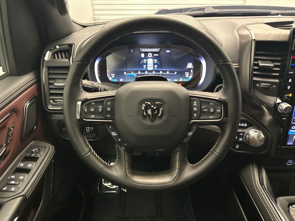 صورة مصغرة 18 لـ 2026 RAM 1500 LIMITED