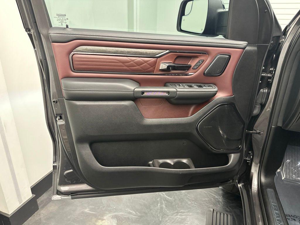 صورة مصغرة 16 لـ 2026 RAM 1500 LIMITED