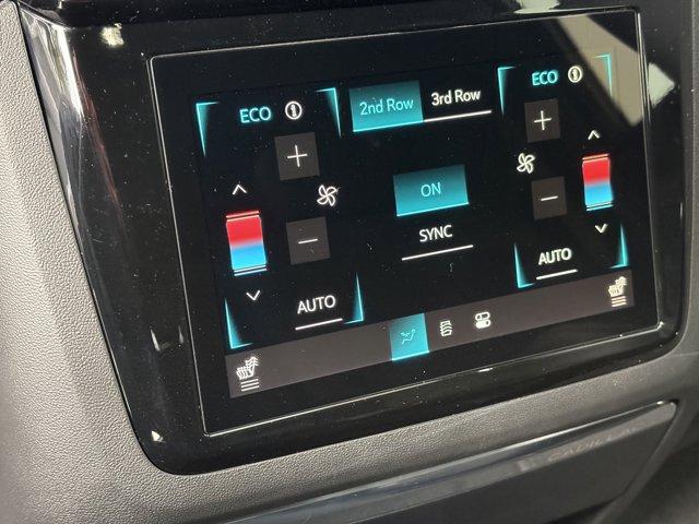 2026 Cadillac ESCALADE IQL LUXURY — миниатюра 17