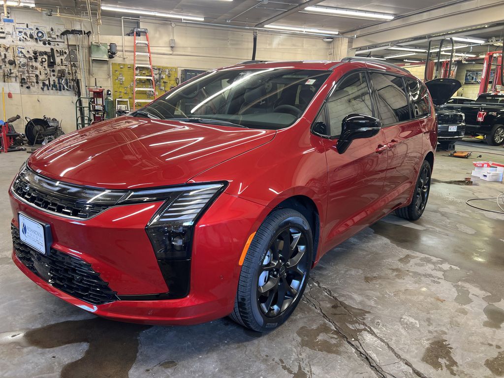 New 2027 Chrysler Pacifica Limited