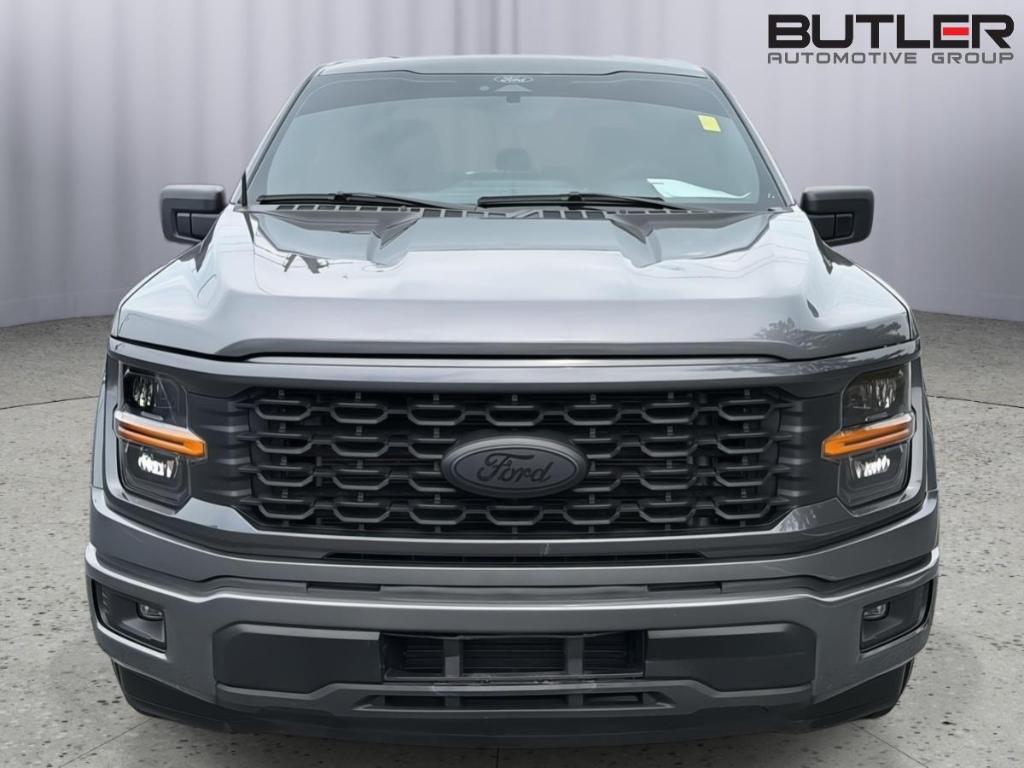 صورة 9 لـ 2024 FORD F-150 STX