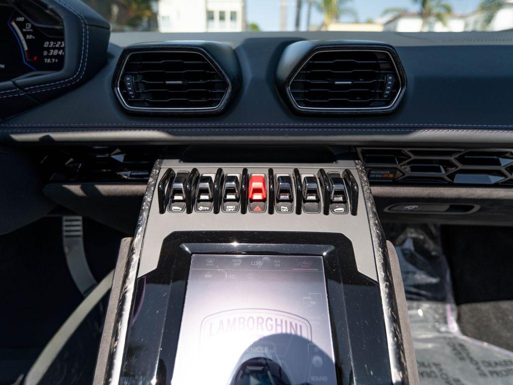 صورة مصغرة 14 لـ 2024 Lamborghini HURACAN EVO BASE