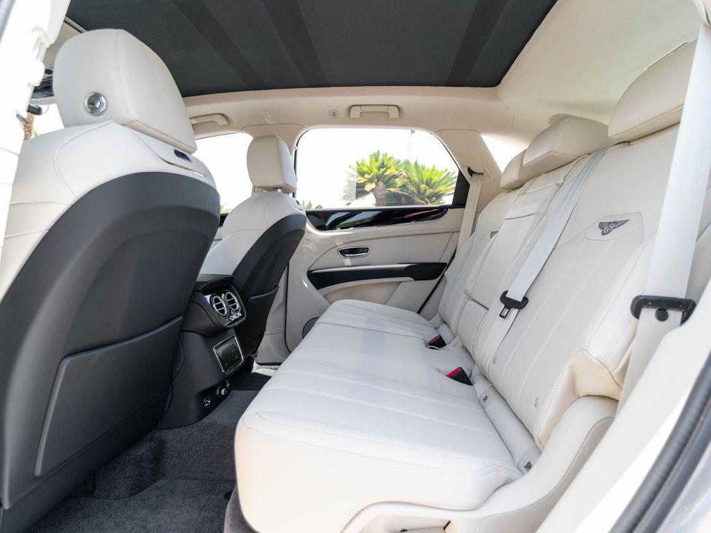 صورة مصغرة 18 لـ 2026 Bentley BENTAYGA V8