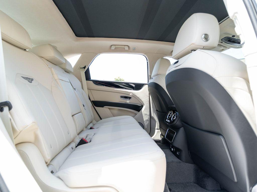 صورة مصغرة 21 لـ 2026 Bentley BENTAYGA V8