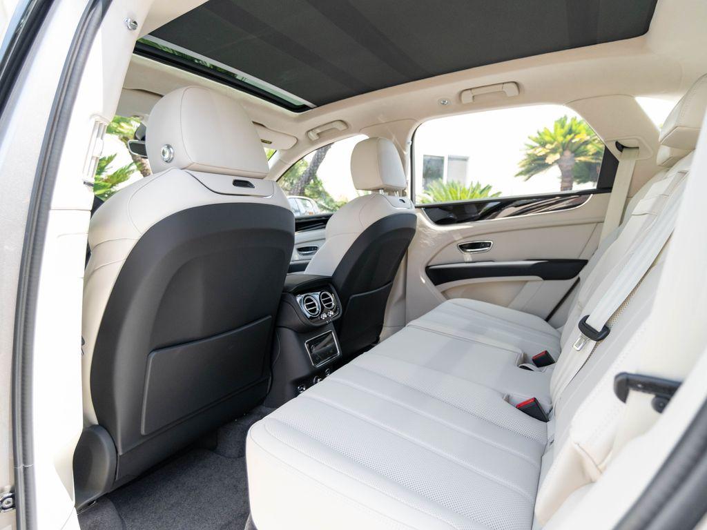 صورة مصغرة 17 لـ 2026 Bentley BENTAYGA V8