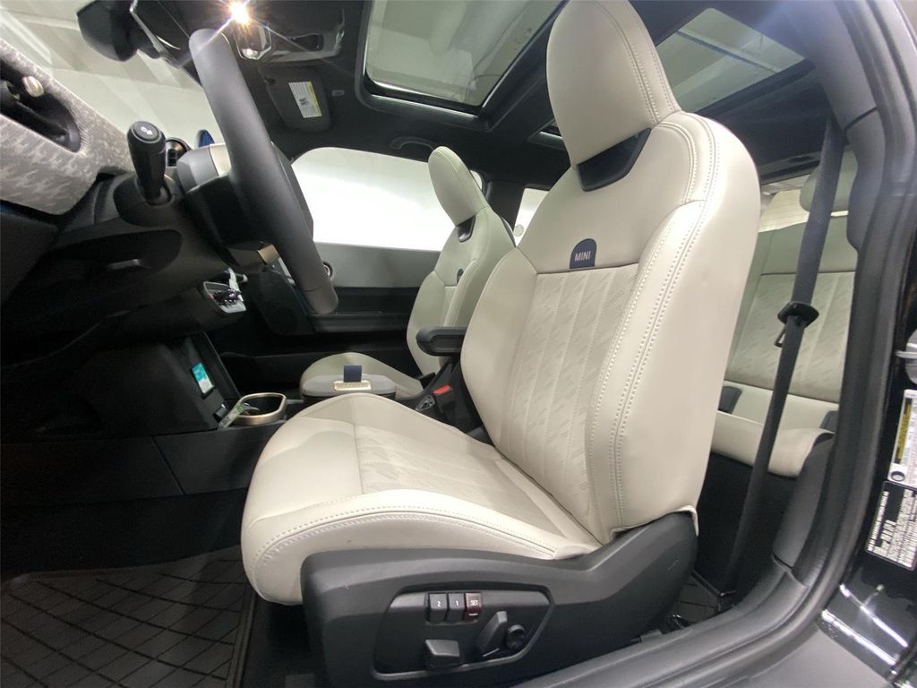 2026 MINI HARDTOP COOPER S — миниатюра 17