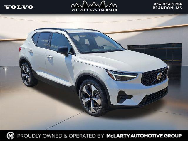 New 2026 Volvo XC40 Plus, B5 AWD Gas (mild hybrid), Dark