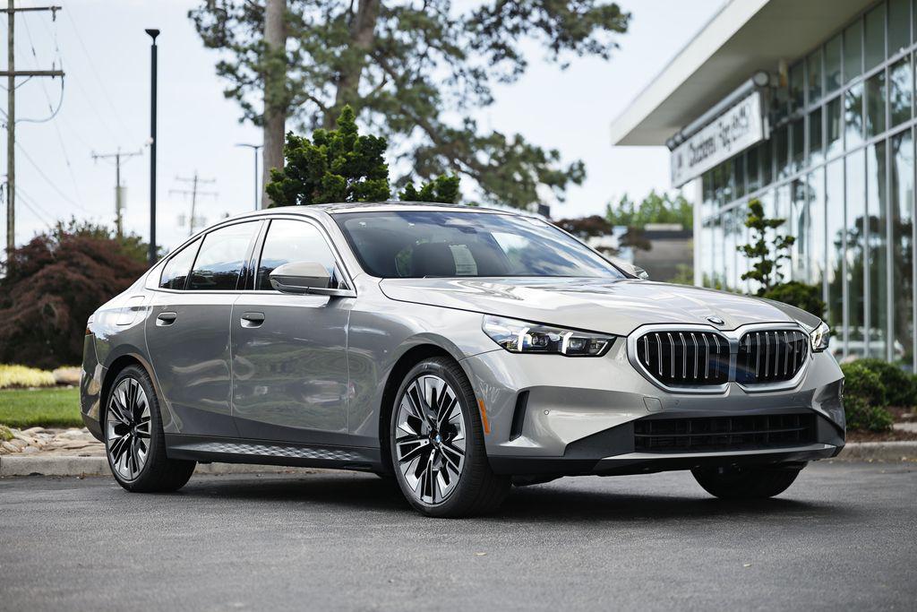 New 2027 BMW 530 i