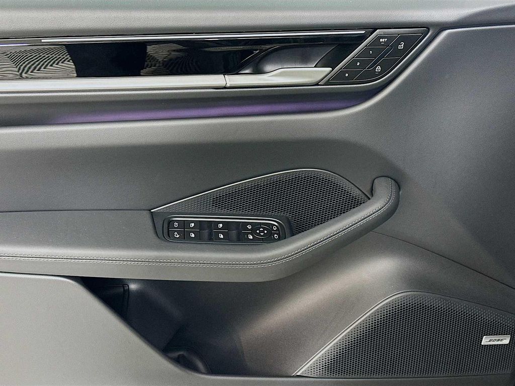 صورة مصغرة 11 لـ 2026 Porsche MACAN MACAN ELECTRIC