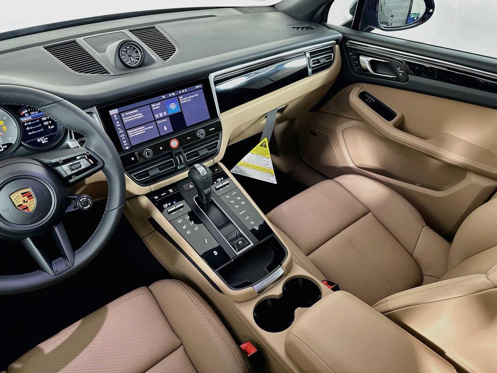 2026 Porsche MACAN — миниатюра 25