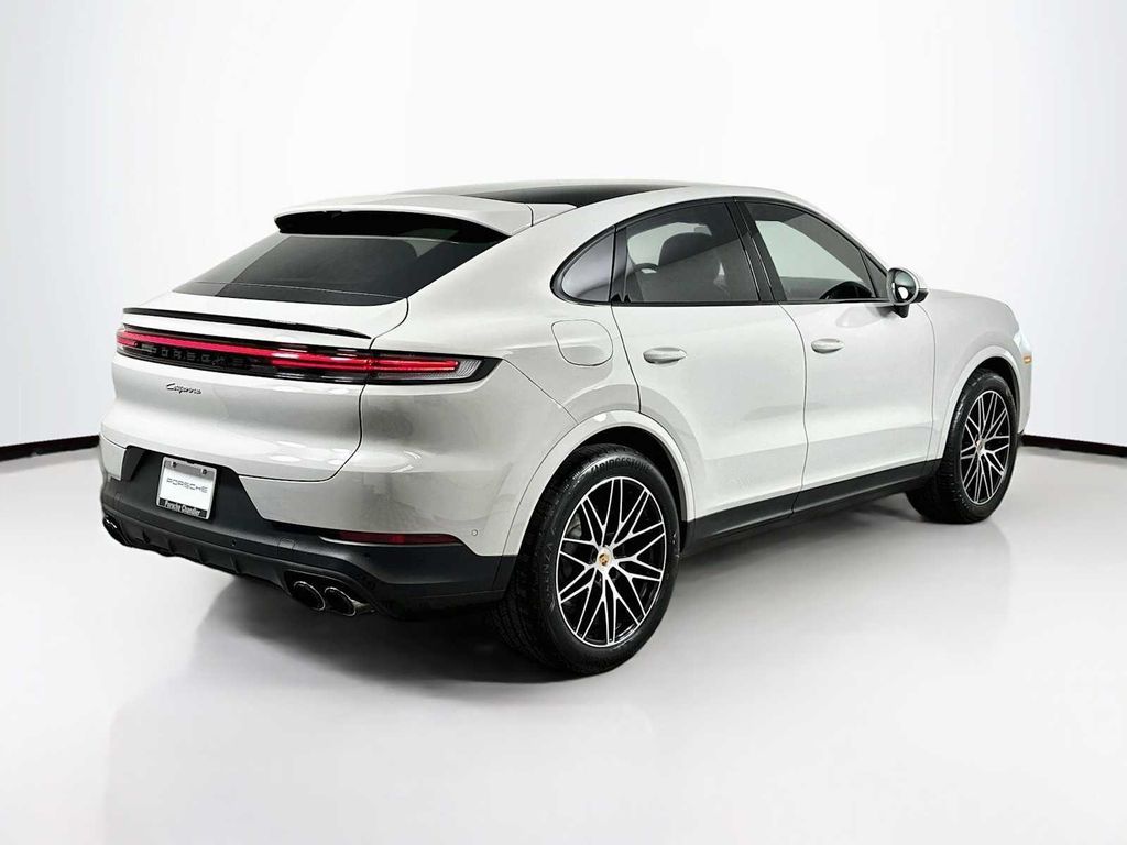 2025 Porsche CAYENNE 照片 9