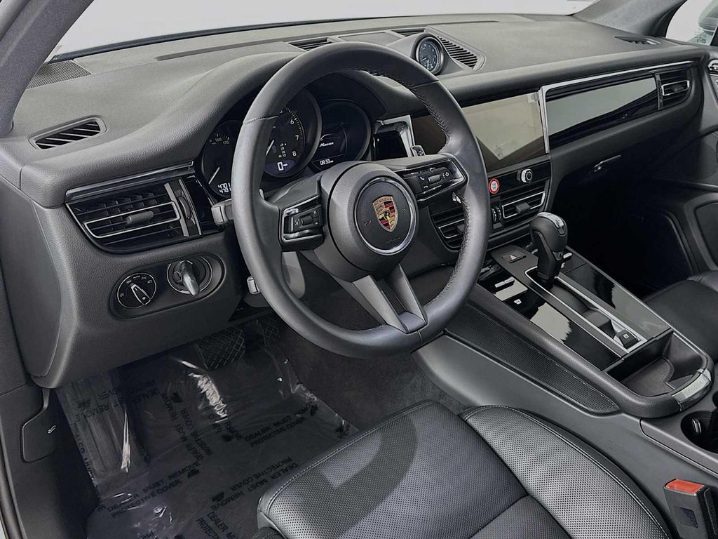 2025 Porsche MACAN 照片 4