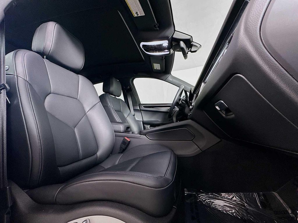 صورة مصغرة 29 لـ 2026 Porsche MACAN