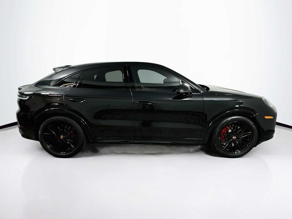 2026 Porsche CAYENNE GTS 照片 8