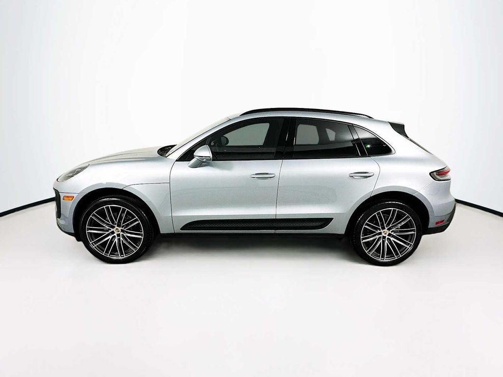 صورة 2 لـ 2026 Porsche MACAN