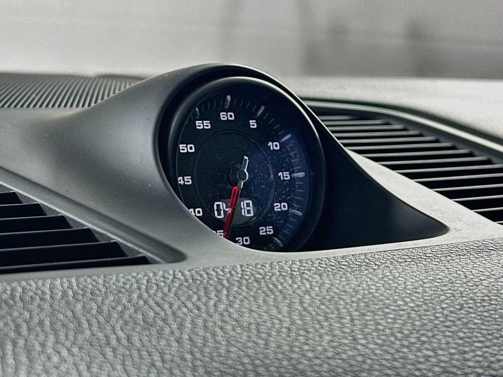 2023 Porsche CAYENNE PLATINUM EDITION 缩略图 16