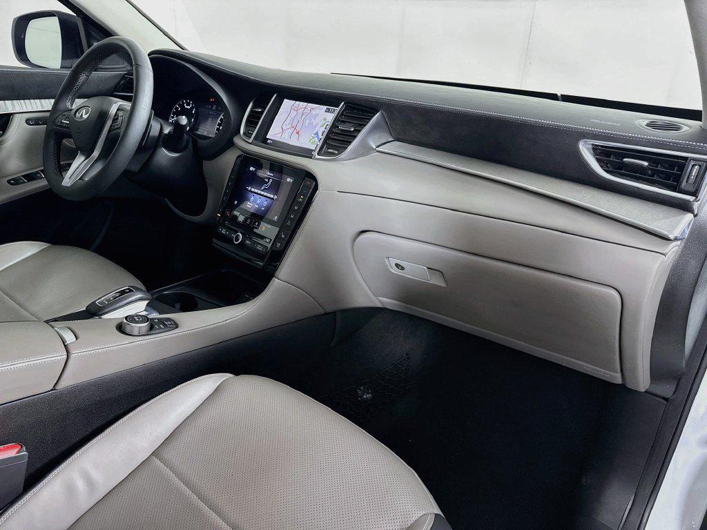 صورة مصغرة 40 لـ 2023 Infiniti QX50 SENSORY