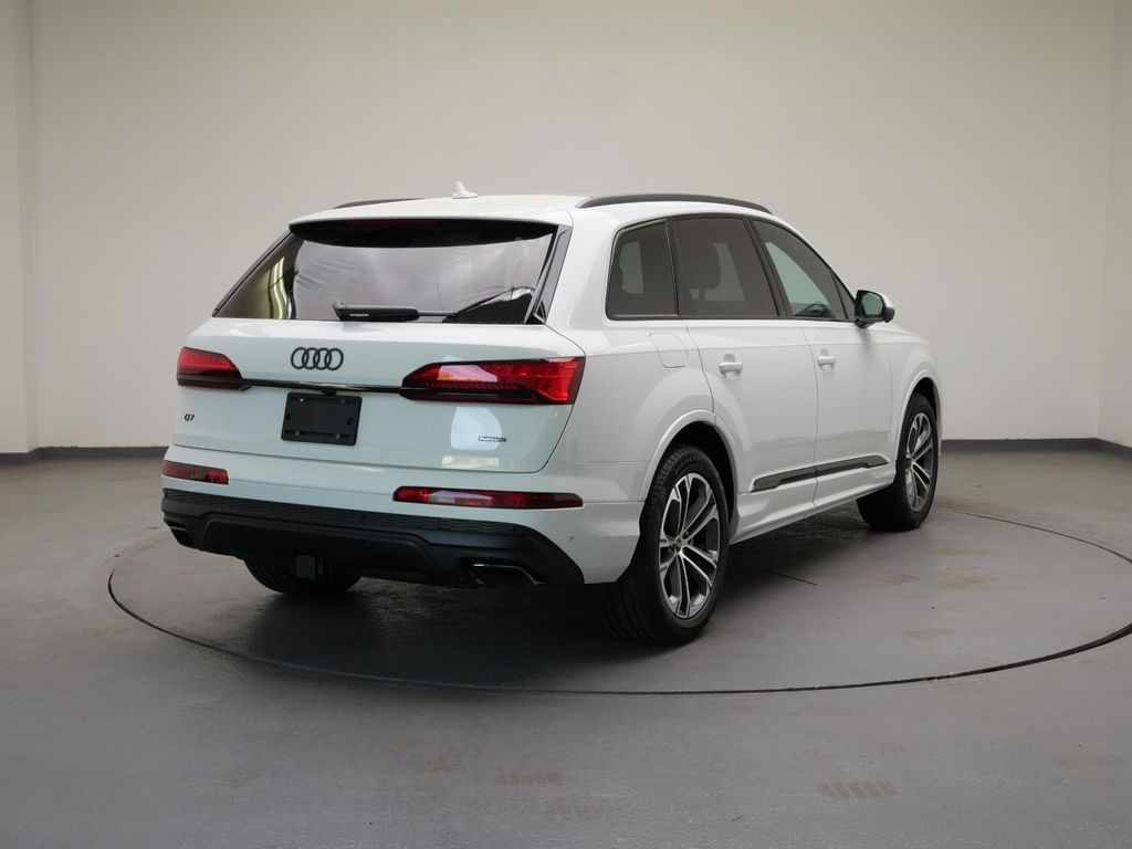 صورة 6 لـ 2025 AUDI Q7 45 PREMIUM PLUS