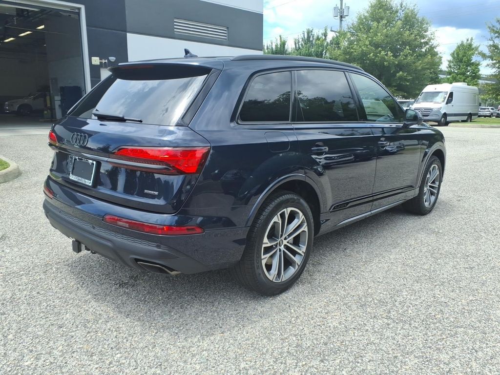 صورة 6 لـ 2026 AUDI Q7 45 PREMIUM