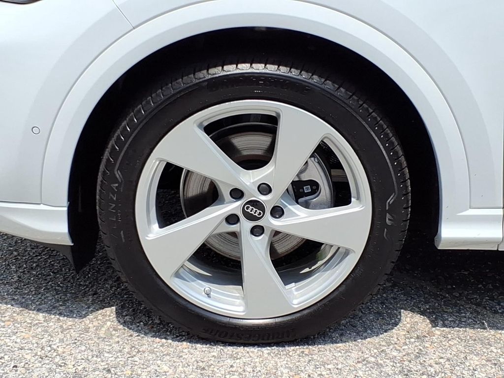 2025 AUDI Q5 45 S LINE PREMIUM — фото 4
