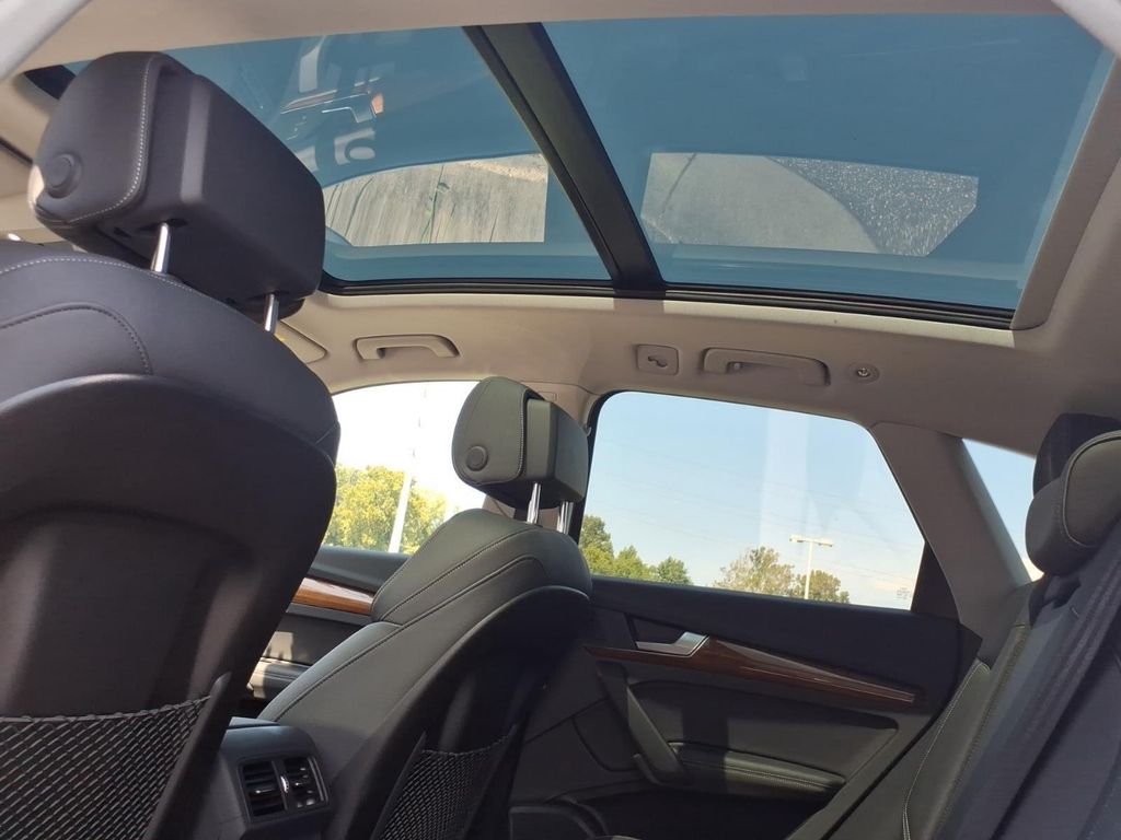 صورة 21 لـ 2023 AUDI Q5 55 S LINE PREMIUM PLUS