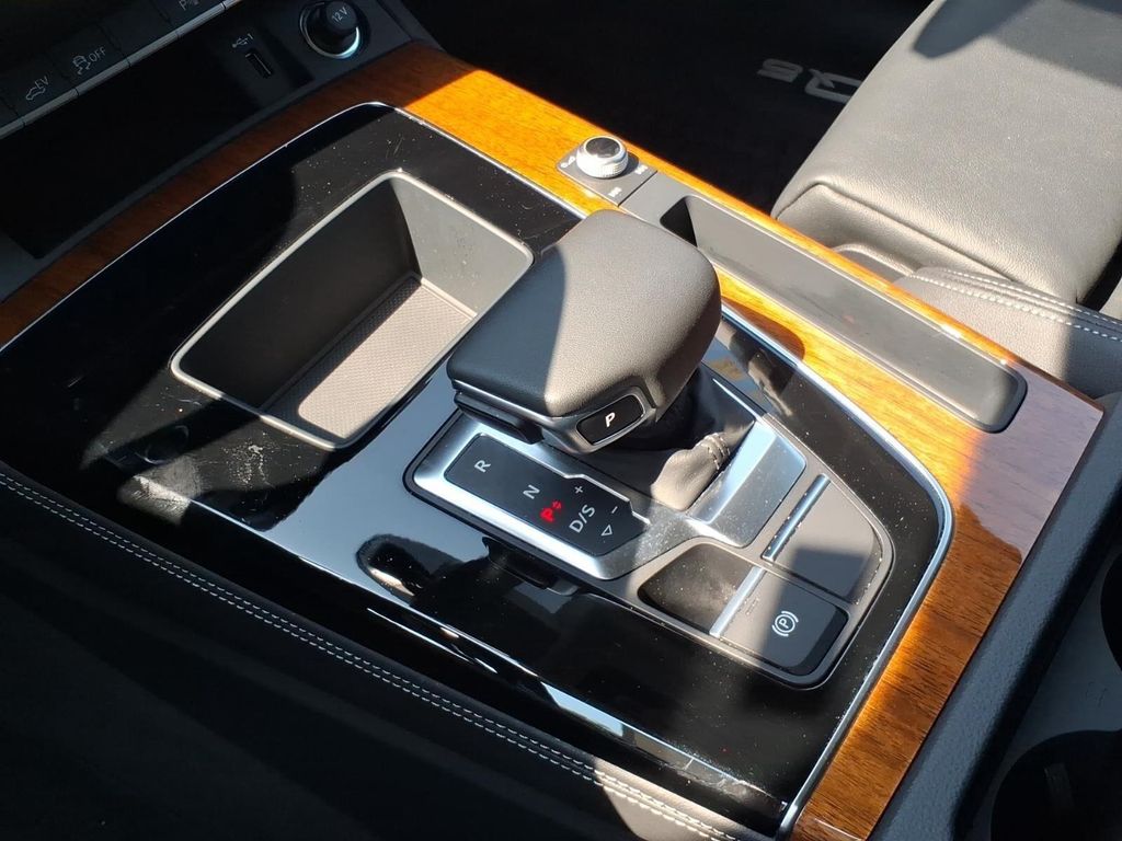 صورة 32 لـ 2023 AUDI Q5 55 S LINE PREMIUM PLUS