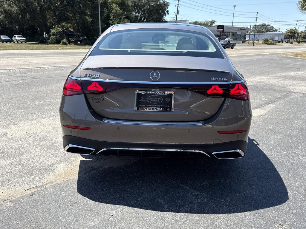 MERCEDES-BENZ E-CLASS - 4