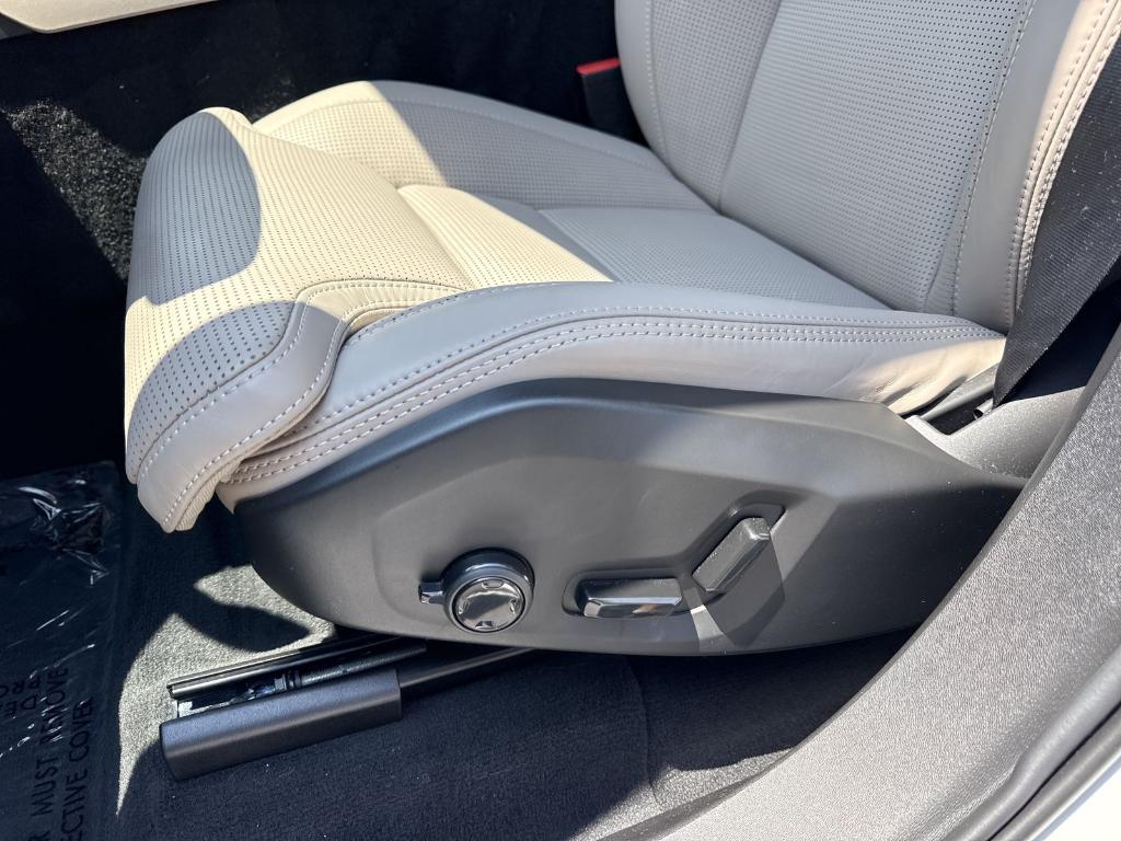 2026 Volvo XC90 PLUG-IN HYBRID T8 ULTRA 7-SEATER photo 10