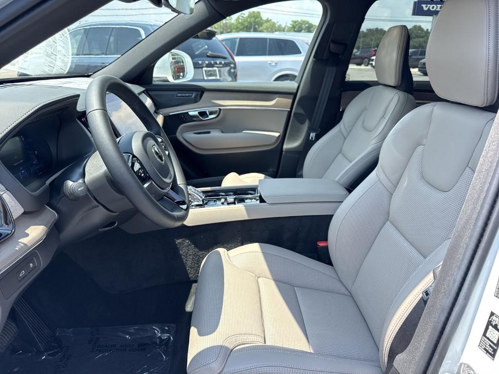 2026 Volvo XC90 PLUG-IN HYBRID T8 ULTRA 7-SEATER photo 9